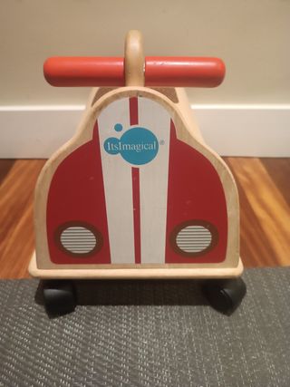 Coche correpasillos de madera