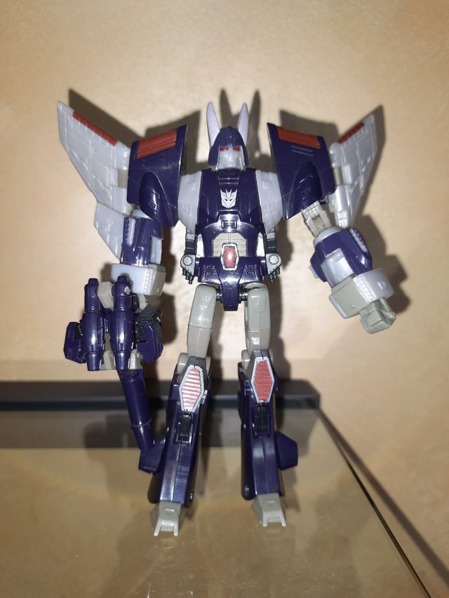 Transformers Hasbro Universe Cyclonus