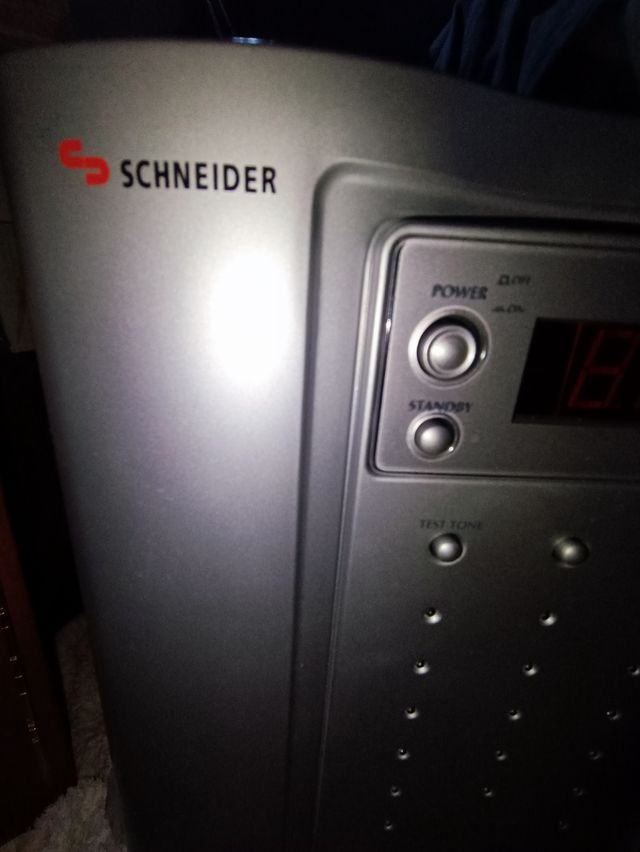 Equipo de sonido envolvente nuevo