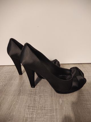 Zapatos de tacón núm. 38