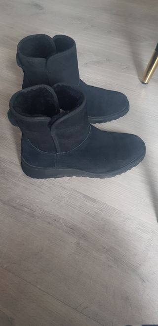 Botas UGG negras talla 39, para talla 38