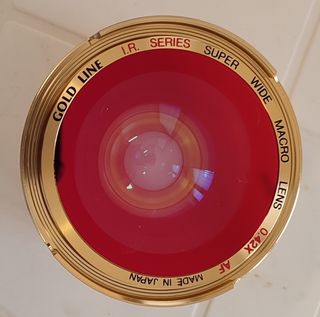 Obiettivo macro super grandangolare 0,42X AF