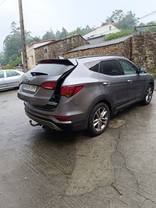 Hyundai Grand Santa Fe 2016