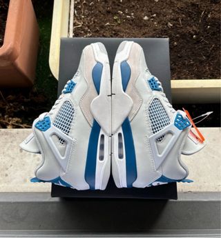 Zapatillas Jordan 4 Military blue (2024)