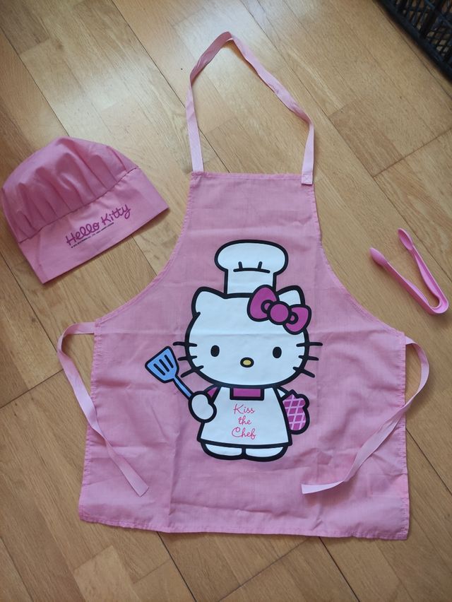 Delantal, gorro cocinera Hello Kitty