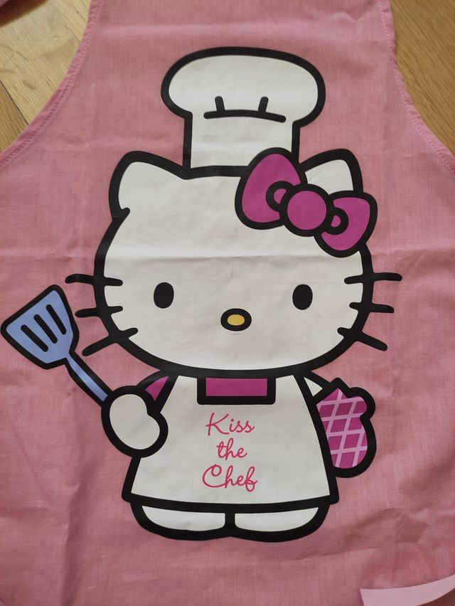 Delantal, gorro cocinera Hello Kitty
