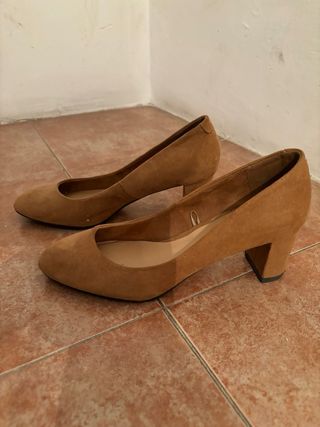 Zapatos de salón de ante