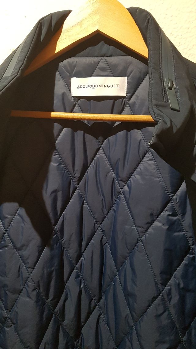 Cazadora hombre azul de Adolfo Domínguez