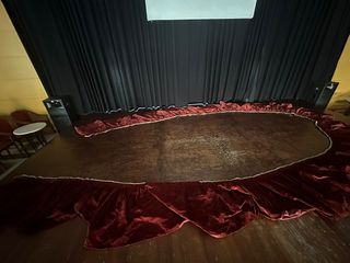 Cortinas de teatro y de PANA gorada como terciopel