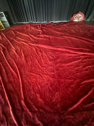 Cortinas de teatro y de PANA gorada como terciopel