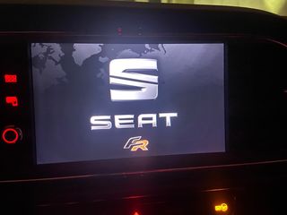 SEAT Leon 2018.  URGE!
