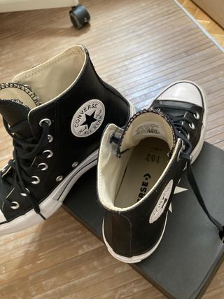 Converse negras de cuero con plataforma