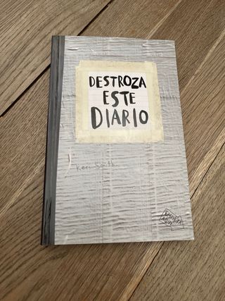 Libro destroza este diario