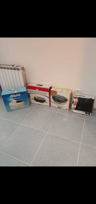 Por mudanza urgente. Cajoneras nuevas blancas