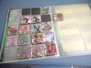 Album de Invizimals buen estado