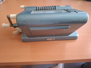 CALCULADORA MANUAL ANTIGUA PHUC MINERVA (MUY RARA)