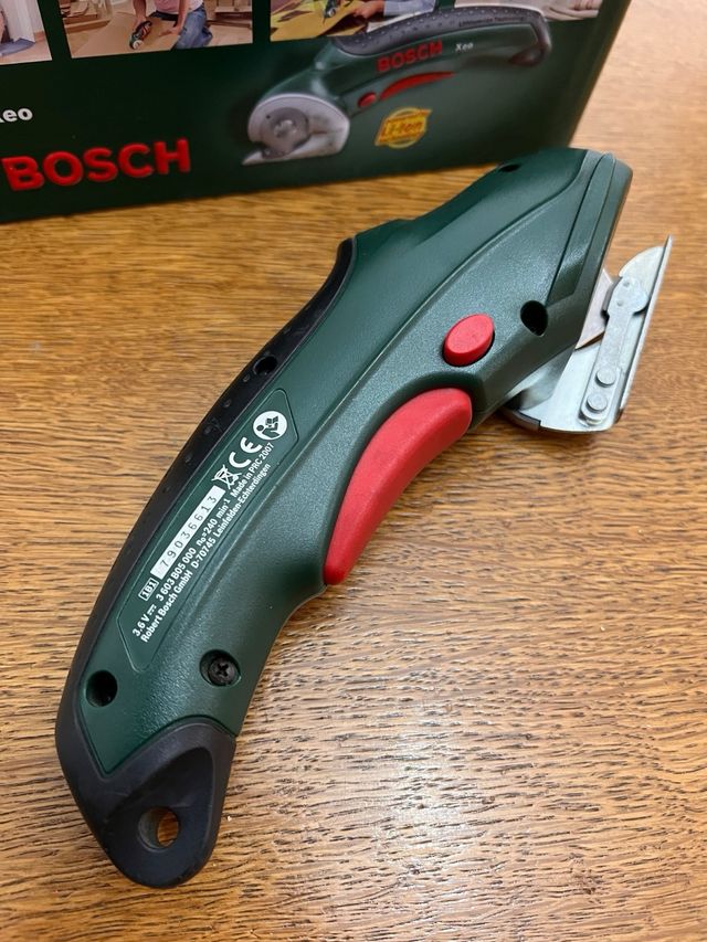 Tijera elecrica rotativa