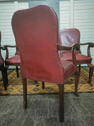 Juego de 6 butacas cuero. Antiguas