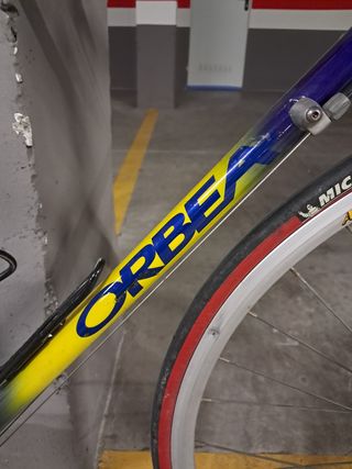 BICICLETA DE CARRETERA.