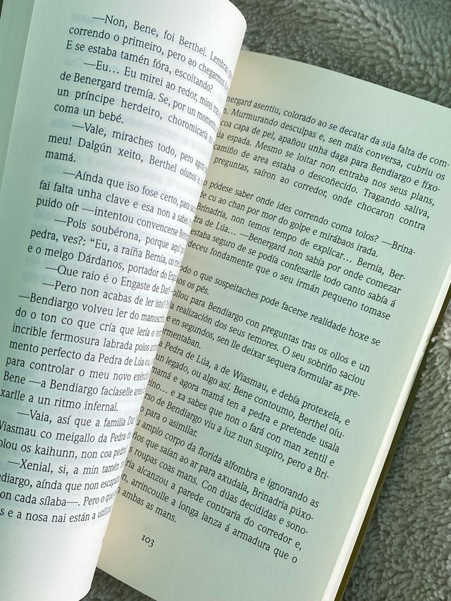 Libro As crónicas de Landareina, Bágoa de Lúa