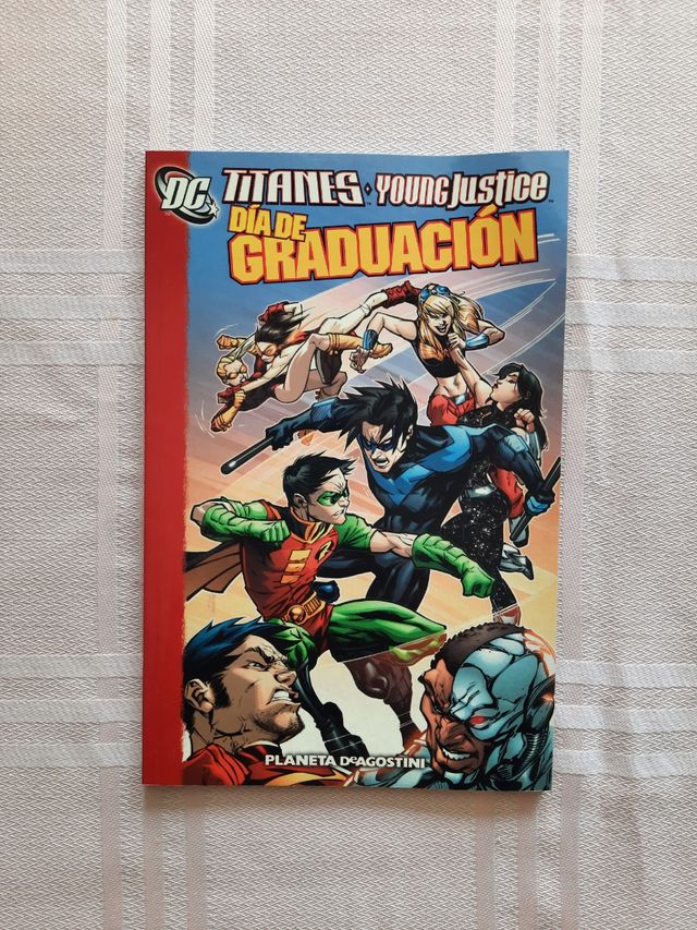 TITANES YOUNG JUSTICE DIA DE GRADUACION