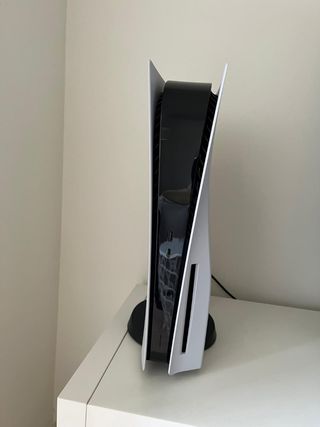 PS5 DIGITAL y juego FIFA 2023