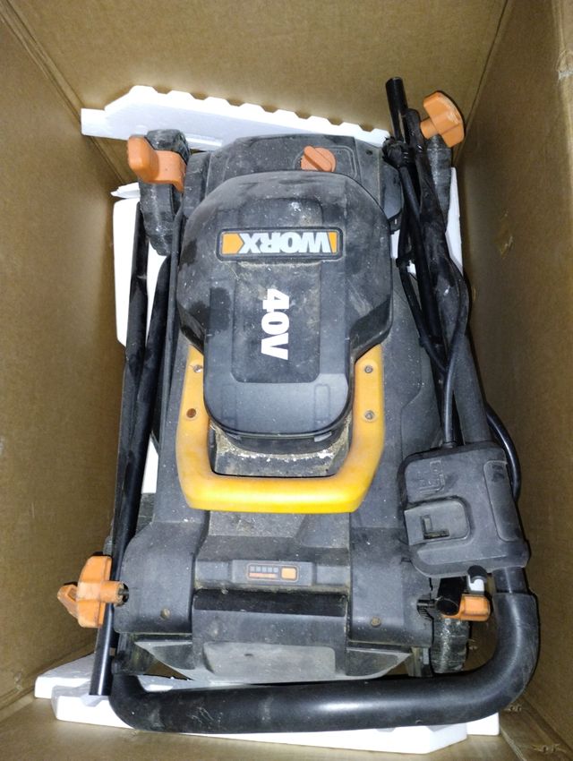 tosaerba elettrico a batteriaWorx WG779E.1  GUASTO