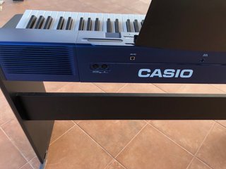 Piano profesional Casio Privia PX-560M
