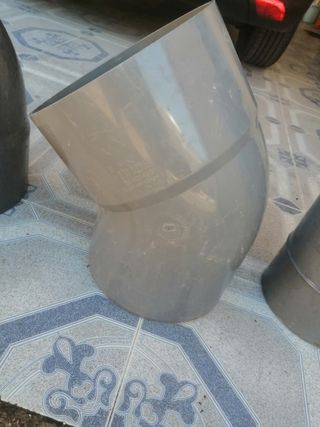Se venden codos de pvc de 250