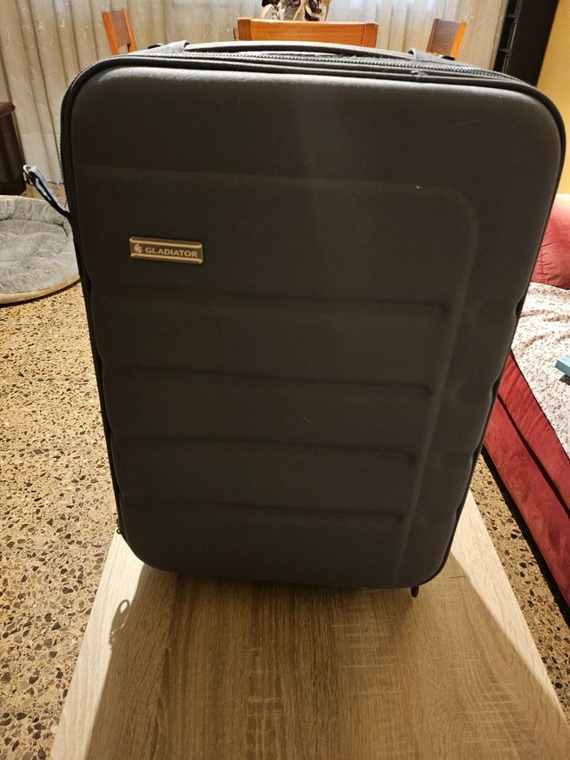 Maleta de cabina con ruedas , gladiator.