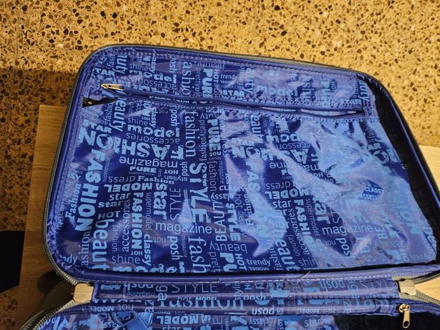 Maleta de cabina con ruedas , gladiator.