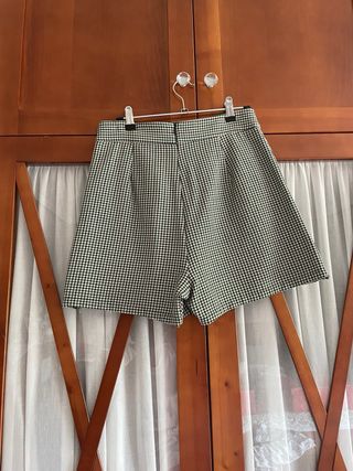 Short - falda de cuadros de Zara