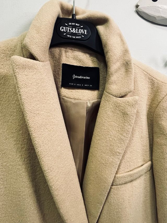 Abrigo stradivarius