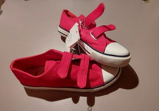 Zapatillas niño rojas Sfera