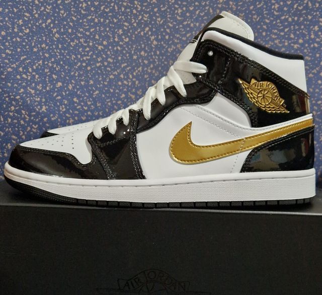 Zapatillas Air Jordan Retro 1 Dorada Negro Charol