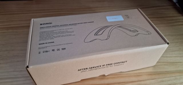 Soporte vertical madera Macbook