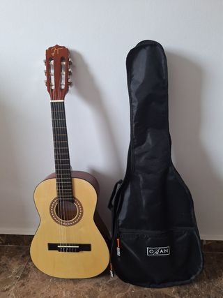 GUITARRA INFANTIL