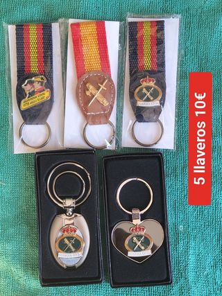 Colección 30 Insignias GUARDIA CIVIL