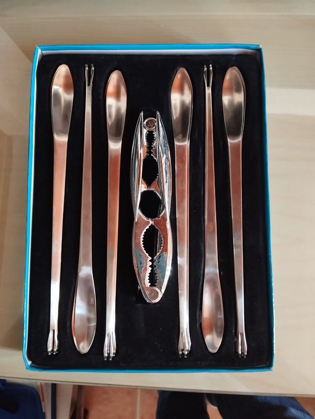 Juego tenedores y pinzas cangrejo