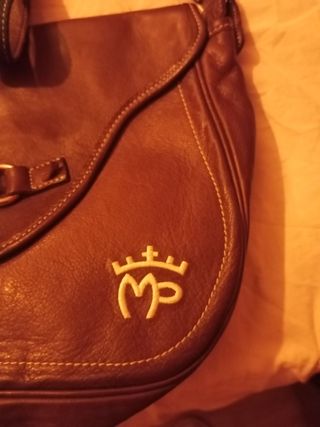Bolso cuero.