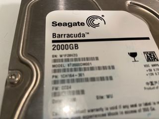 2x Discos Duros Seagate, 500GB y 2TB + Funda