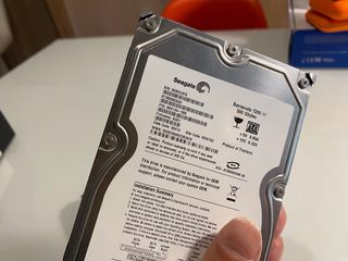 2x Discos Duros Seagate, 500GB y 2TB + Funda