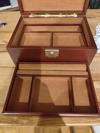 Caja joyero de piel