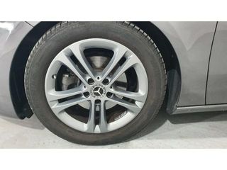 Mercedes-Benz Clase A 180 100 kW (136 CV)