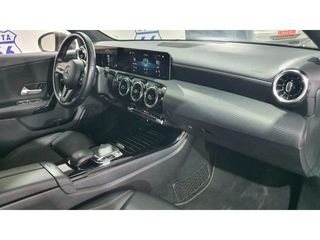 Mercedes-Benz Clase A 180 100 kW (136 CV)