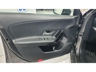 Mercedes-Benz Clase A 180 100 kW (136 CV)