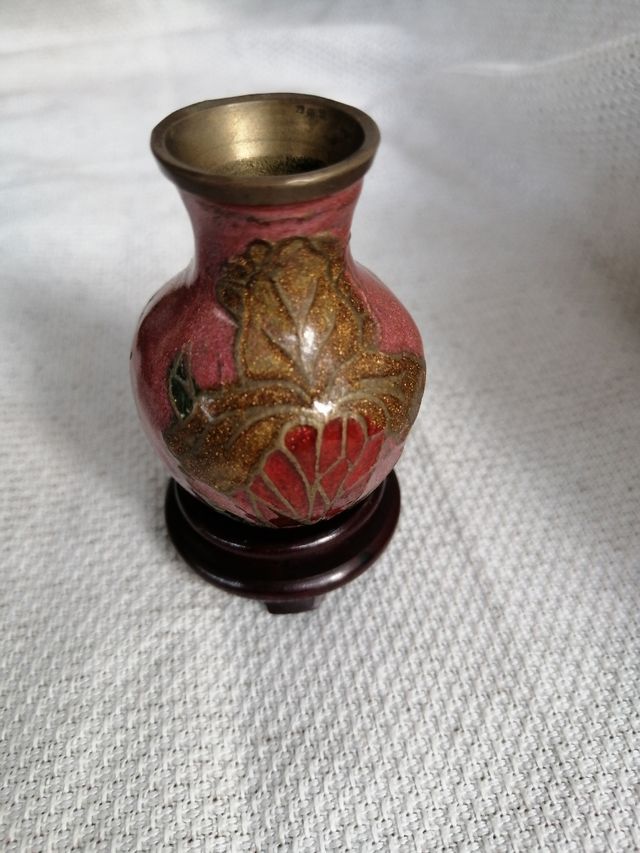 Vasetto in miniatura con base in legno