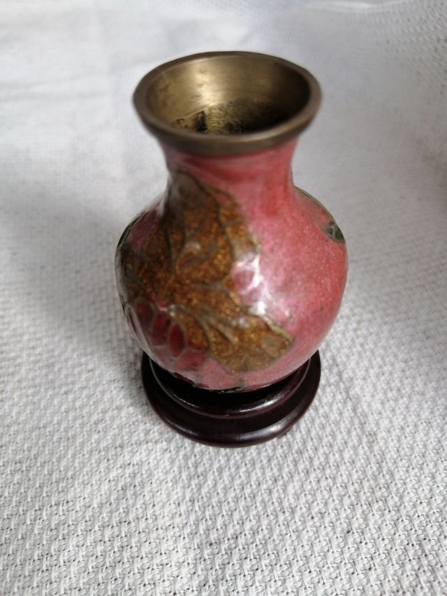 Vasetto in miniatura con base in legno