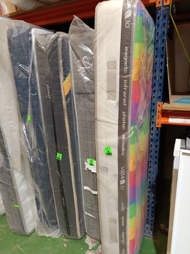 Colchones, almohadas y mantas, nuevos