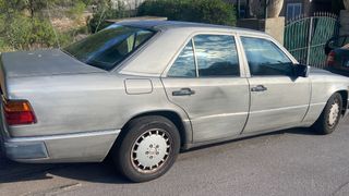 Mercedes-Benz Classe E (214) 1990